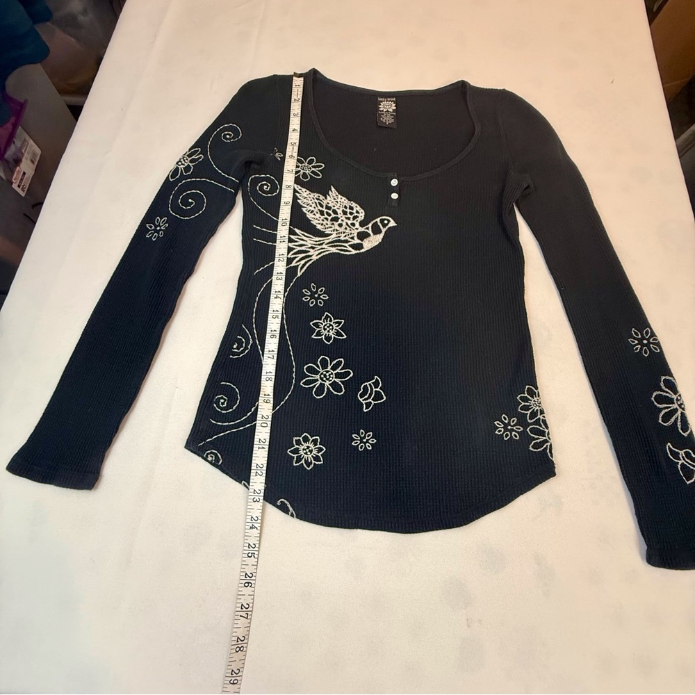 Lucky Brand Black Top with Cream Bird Design - Picture 11 of 16